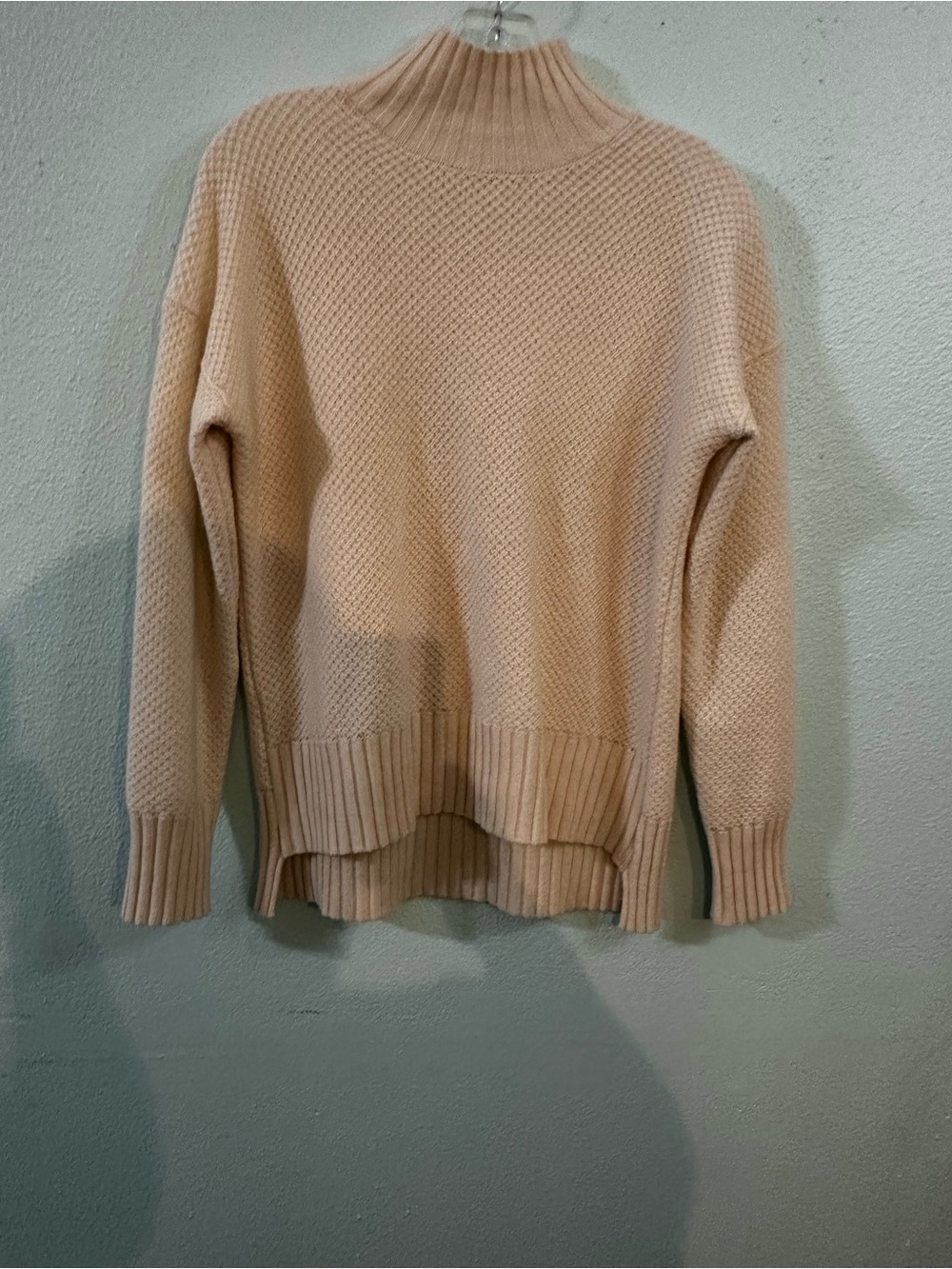Everlane Cream Cable-Texture Turtleneck Sweater